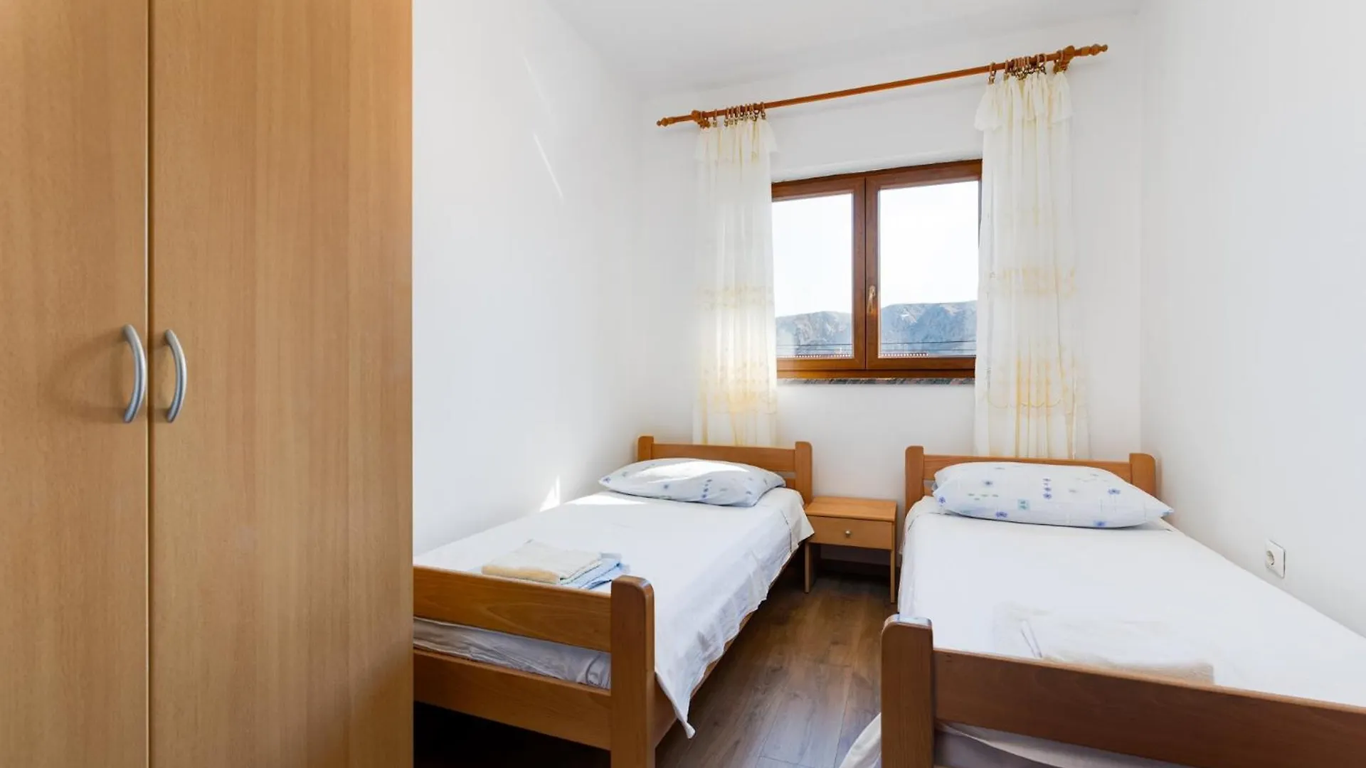 Apartments With A Parking Space Baska, Krk - 23536 Baska (Krk)